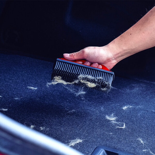 Car Carpet Lint and Hair Removal Rubber Brush - Image 4