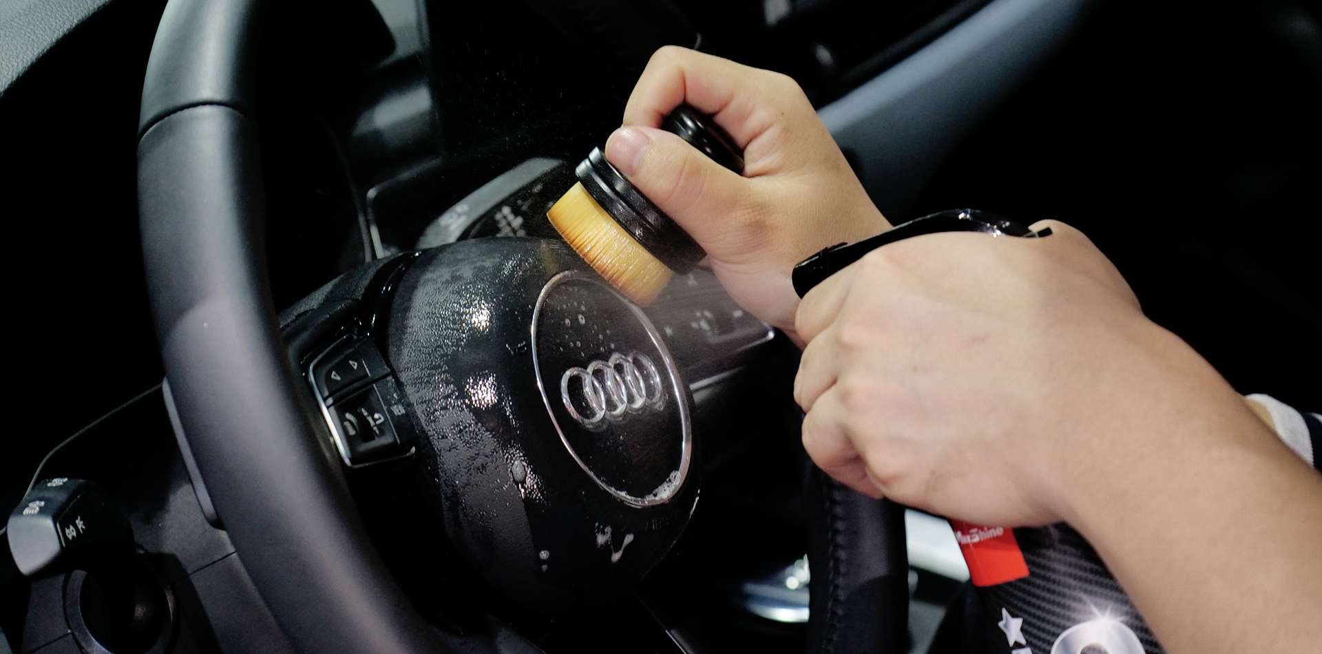 ULTRA SOFT DETAILING CIRCLE BRUSH